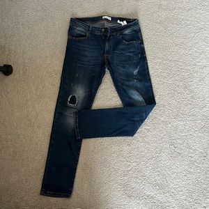 Zara men’s slim fit jeans dark distressed wash